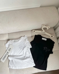 CB324- Combo 2 áo nơ thêu đen trắng bé gái chất cotton mềm mát