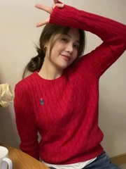 A368- Áo len thừng wHou màu đỏ cổ tròn tag Thêu