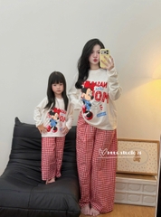 SET1039- Bộ mặc nhà mẹ con áo thun dài tay mickey và quần suông kẻ