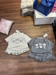 BT901-Combo 2 bộ cotton viền bèo chấm bi- XÁM-GHI bé gái