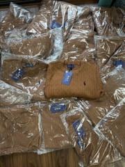 A459- Áo len cổ tròn màu nâu thêu ngựa hàng nhà may đủ tem