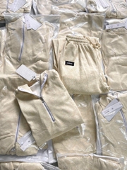 SET807-Bộ nỉ tăm áo khoá kéo phối quần ống suông màu be