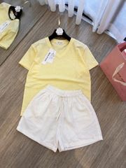 SET1003- Set áo đũi vàng phối quần short trắng