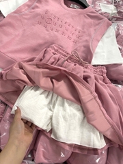 Set726- Set áo nỉ cộc hồng dập nổi phối chân váy xếp ly ngắn