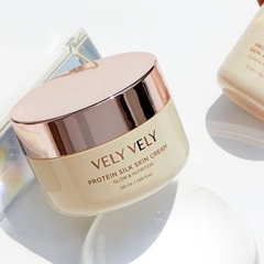 Kem dưỡng căng bóng kén tắm Vely Vely