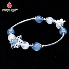 Vòng thạch anh ưu linh trắng phối aquamarine charm bạc