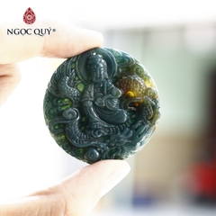 Mặt dây chuyền Quan âm cưỡi rồng đá chalcedony