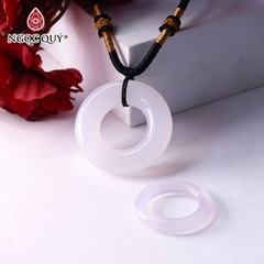 Mặt dây chuyền hình vòng tròn đá mã não trắng
