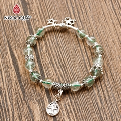 Vòng đá thạch anh ưu linh xanh phối charm cỏ 4 lá