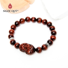 Vòng tay phong thủy đá mắt hổ nâu đỏ phối tỳ hưu