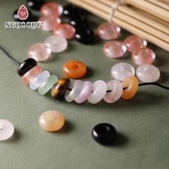 Charm đá hoa hồng xỏ vòng