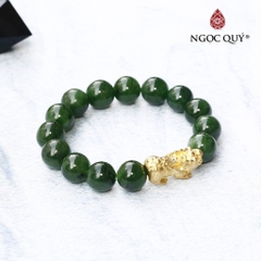 Vòng tay đá Ngọc bích tự nhiên phối charm - Mẫu VC0400 - Ngọc Quý
