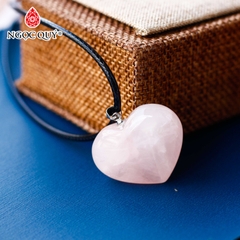 Mặt dây chuyền hình trái tim đá thạch anh hồng