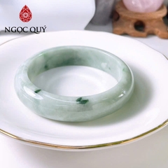 Vòng cẩm thạch A Myanmar - Ngọc phỉ thúy type A bản hẹ tròn xanh táo hoa bay ni 54 LM151 - Ngoc Quý