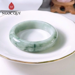 Vòng cẩm thạch A Myanmar - Ngọc phỉ thúy type A bản hẹ tròn xanh táo hoa bay ni 54 LM151 - Ngoc Quý
