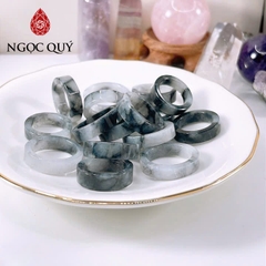 Nhẫn cẩm thạch A - Nhẫn phỉ thúy type A chất nếp băng màu gà đen LM50 - Ngọc Quý
