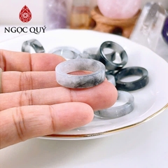 Nhẫn cẩm thạch A - Nhẫn phỉ thúy type A chất nếp băng màu gà đen LM50 - Ngọc Quý