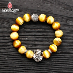 Vòng thạch anh mắt hổ vàng tâm AAA 12mm phối charm thần tài