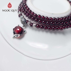 Vòng tay phong thủy 3 line đá garnet mặt hồ ly