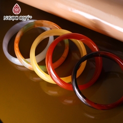 Vòng tay nguyên khối đá mã não Ni60 Bản 8mm