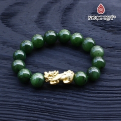 Vòng tay đá Ngọc bích tự nhiên phối charm - Mẫu VC0400 - Ngọc Quý