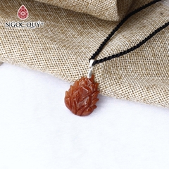 Mặt dây chuyền nữ hoàng hồ ly 9 đuôi cẩm thạch huyết