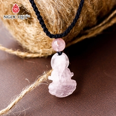 Mặt dây chuyền phật bà đá thạch anh hồng