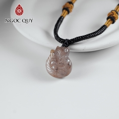 Mặt dây chuyền hồ ly đá thạch anh tóc vàng