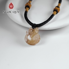 Mặt dây chuyền hồ ly đá thạch anh tóc vàng