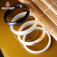 Vòng tay nguyên khối đá mã não Ni56 Bản 10mm