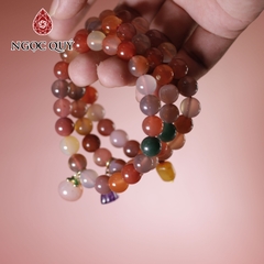 Vòng đá chalcedony đa sắc 9mm phối charm