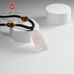 Mặt dây chuyền ngọc thiền đá thạch anh hồng 13x31mm