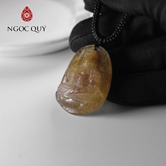 Mặt dây chuyền Bất Động Minh Vương đá thạch anh tóc vàng 25x35mm