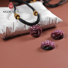 Mặt dây chuyền hoa mẫu đơn đá ruby Nam Phi