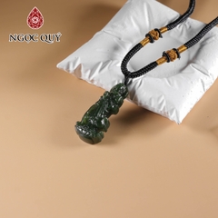 Mặt dây chuyền phật bà đá ngọc bích nephrite