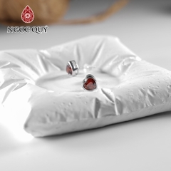 Bông tai mẫu trái tim đính đá garnet đỏ