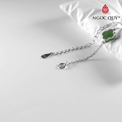 Lắc bạc cỏ 4 lá đá ngọc bích 8x8mm
