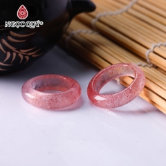 Nhẫn đá thạch anh dâu đỏ