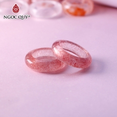 Nhẫn đá thạch anh dâu đỏ