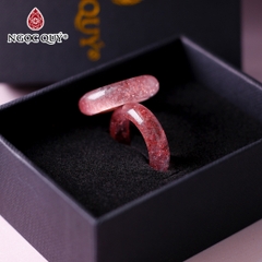 Nhẫn đá thạch anh dâu đỏ