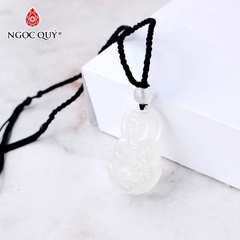 Mặt dây chuyền phật bà đá mã não trắng