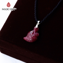 Mặt dây chuyền hồ ly 9 đuôi ruby nam phi