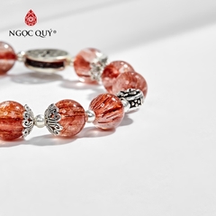Vòng tay phong thủy đá thạch anh tóc đỏ đồng trục phối charm bạc