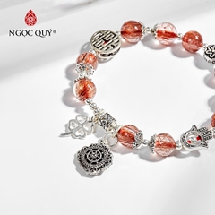Vòng tay phong thủy đá thạch anh tóc đỏ đồng trục phối charm bạc