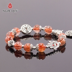Vòng tay phong thủy đá thạch anh tóc đỏ đồng trục phối charm bạc