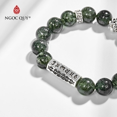 Vòng tay phong thủy đá thạch anh tóc xanh phối charm kết đồng tâm bạc hạt 12mm