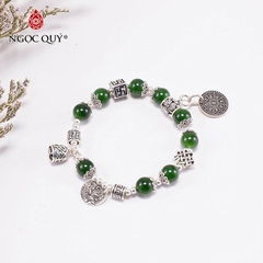 Vòng tay phong thủy đá ngọc bích phối charm hoa sen hạt 10mm
