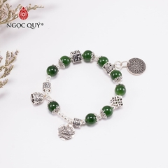 Vòng tay phong thủy đá ngọc bích phối charm hoa sen hạt 10mm