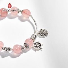 Vòng tay phong thủy đá thạch anh hồng phối charm chuông bạc hạt 8mm