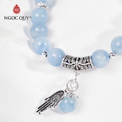 Vòng tay phong thủy đá aquamarine charm bàn tay hamsa hạt 8mm mệnh thủy, mộc